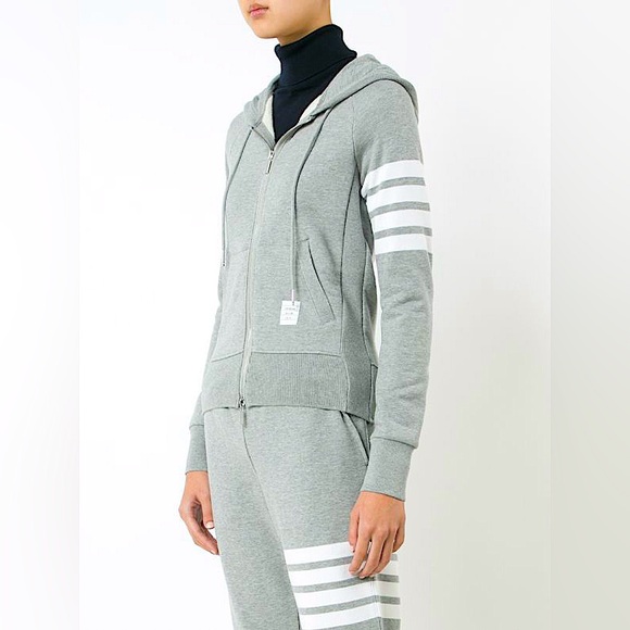 ТНОМ BROWNE Full Zip Hoodie With Engineered 4-Bar Stripe - Picture 2 of 5